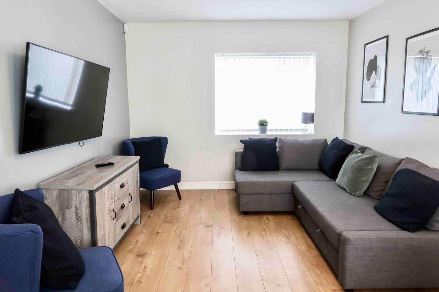 Comfortable And Convenient 3 Bedroom House With Parking Handsworth Exteriér fotografie