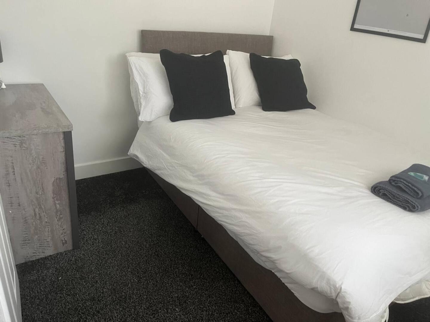 Comfortable And Convenient 3 Bedroom House With Parking Handsworth Exteriér fotografie