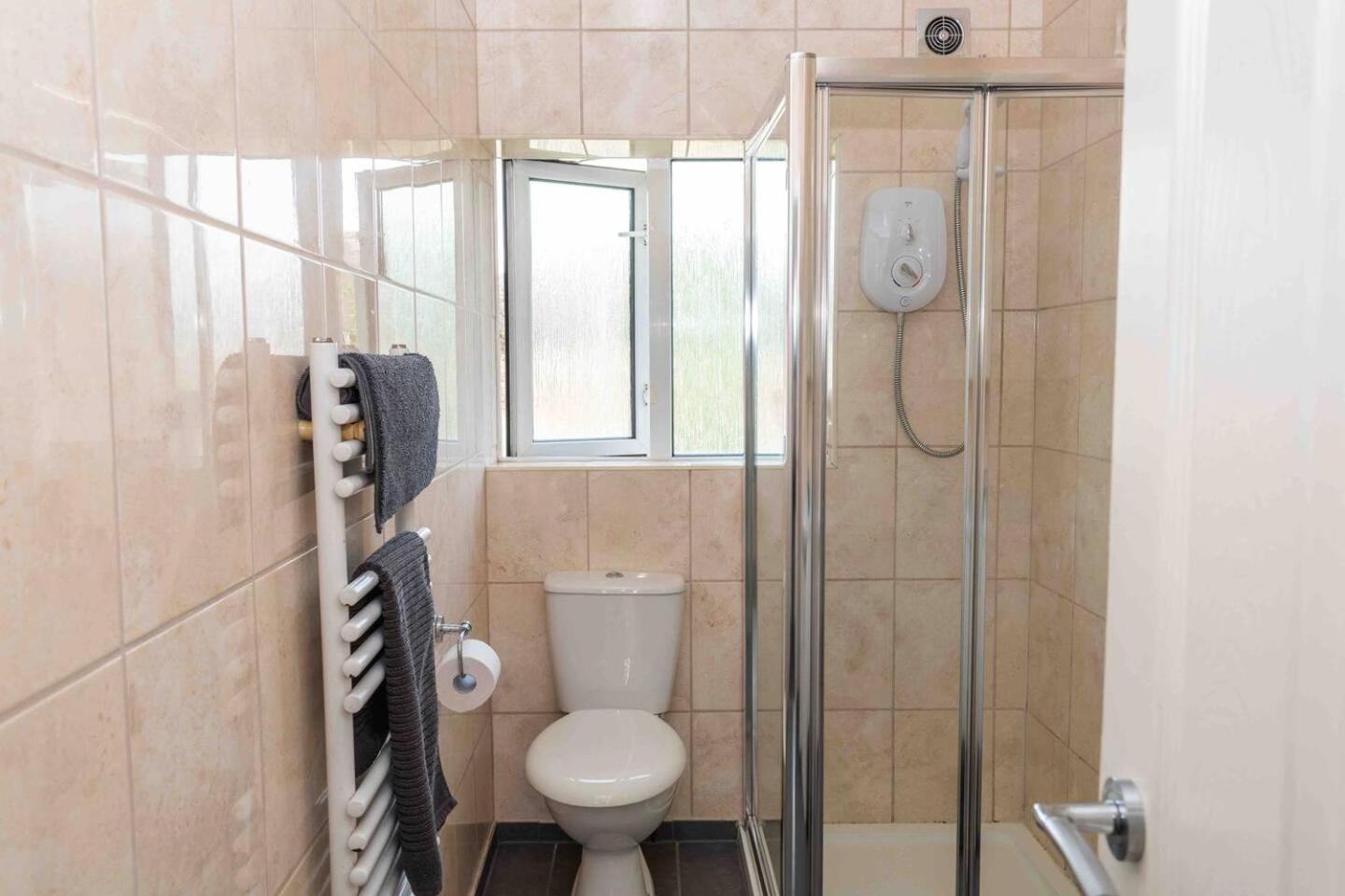 Comfortable And Convenient 3 Bedroom House With Parking Handsworth Exteriér fotografie